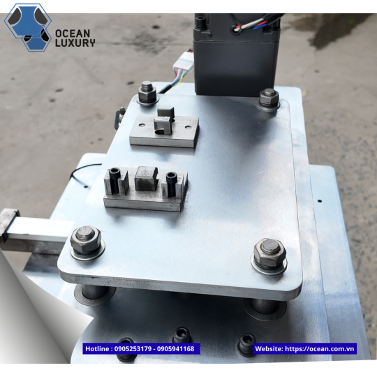 Máy Dập Bản Lề Nội Thất