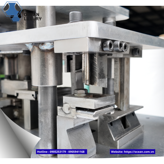 Máy Dập Bản Lề Nội Thất